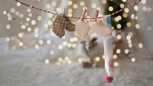 Free Mini Doll Winter Set – Boots and Pom Pom Scarf Video Tutorial